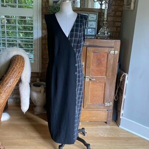 FAME & PARTNERS BLACK V NECK DRESS 13 SLEEVELESS EXCELLENT